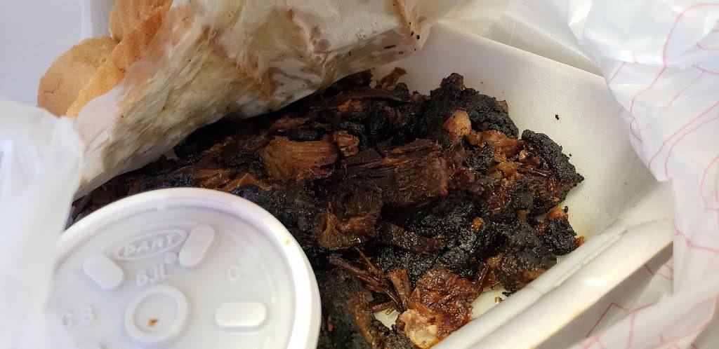 Robinsons Barbeque | restaurant | 1028 E Berry St, Fort Worth, TX 76110, USA | 8179241009 OR +1 817-924-1009