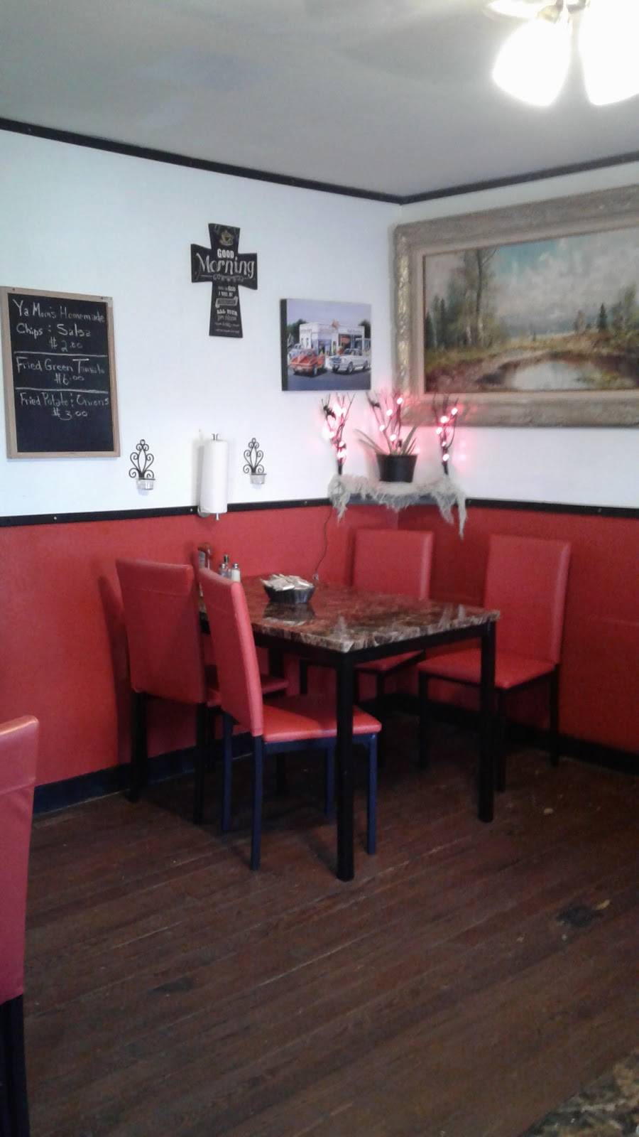 Ya Moms Restaurant | restaurant | 401 SE Johnson St, Canadian, OK 74425, USA | 9184246299 OR +1 918-424-6299