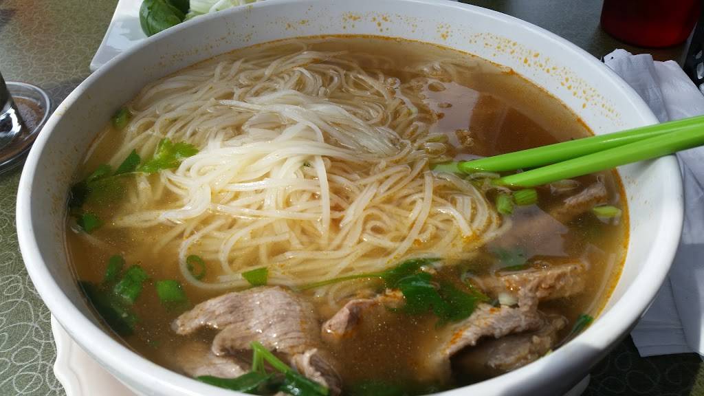 Mekong Cafe | restaurant | 5930 W North Ave, Milwaukee, WI 53208, USA | 4142572228 OR +1 414-257-2228