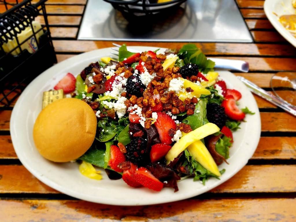 Washington Square Bar & Grill | restaurant | 4736 Washington Ave, White Bear Lake, MN 55110, USA | 6514077162 OR +1 651-407-7162