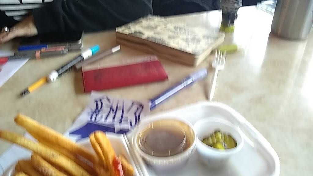 Nelsons Restaurant | restaurant | 303 Wentworth St W, Oshawa, ON L1J 1M9, Canada | 9055765221 OR +1 905-576-5221