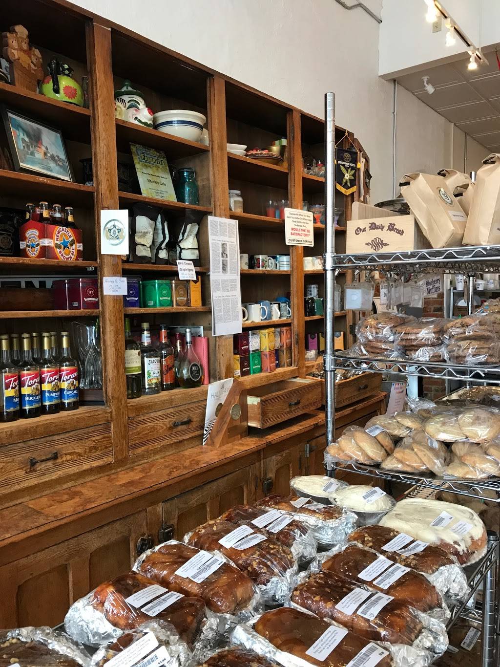 Mamies Cafe & Homemade | restaurant | 110 E Allegheny St, Martinsburg, PA 16662, USA | 8147939122 OR +1 814-793-9122