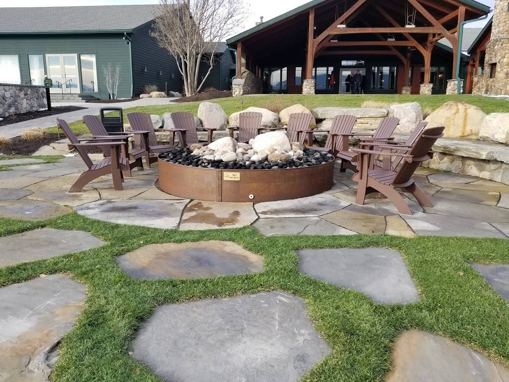 Bristol Harbours Lodge Restaurant | restaurant | 5410 Seneca Point Rd, Canandaigua, NY 14424, USA | 5853962200 OR +1 585-396-2200