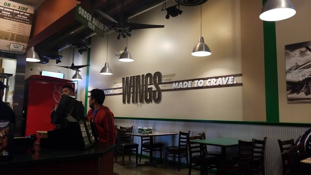 Wingstop | restaurant | 10910 N Central Expy, Dallas, TX 75231, USA | 2143739464 OR +1 214-373-9464