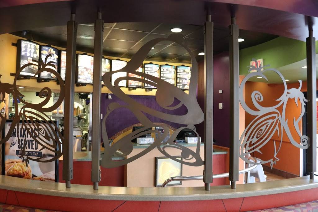 Taco Bell | meal takeaway | 2500 Highland Ave, Cincinnati, OH 45219, USA | 5132212373 OR +1 513-221-2373