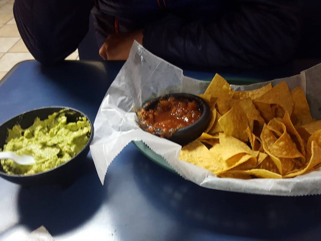 Taqueria La Sierra | restaurant | 58 Church St, Selbyville, DE 19975, USA | 3024364446 OR +1 302-436-4446