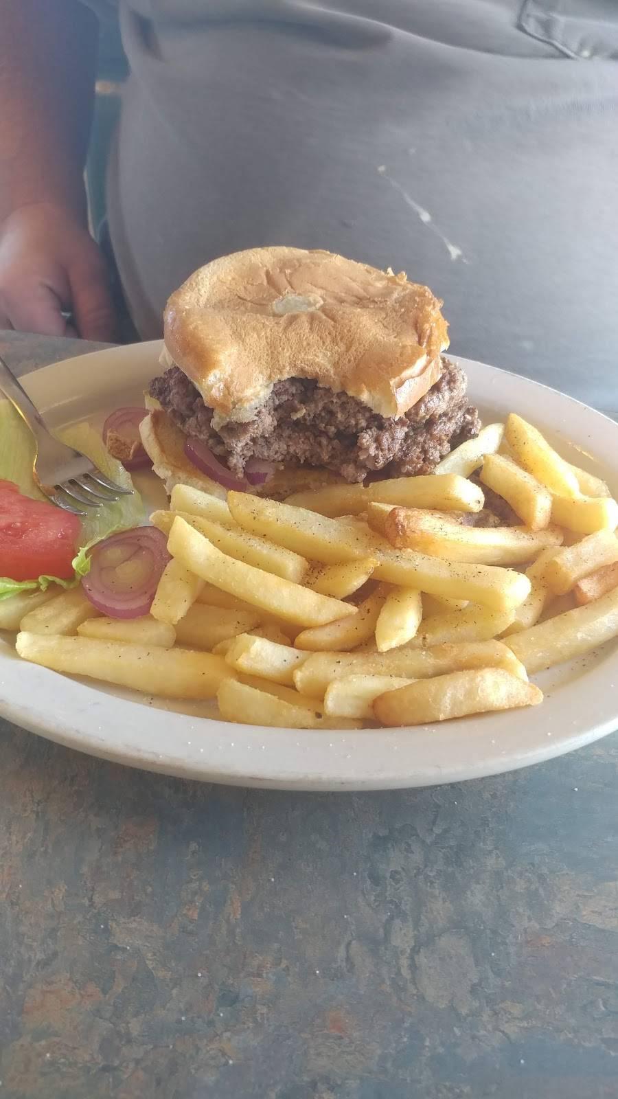 Come On In Cafe | restaurant | 14520 N, MO-7, Climax Springs, MO 65324, USA | 5733472228 OR +1 573-347-2228