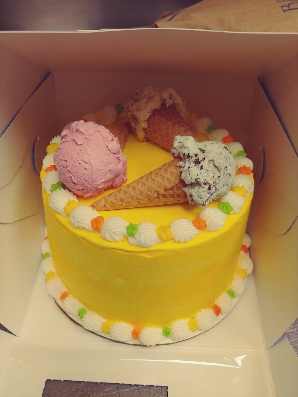 Baskin-Robbins | restaurant | 7272 Culebra Rd, San Antonio, TX 78251, USA | 2103703566 OR +1 210-370-3566