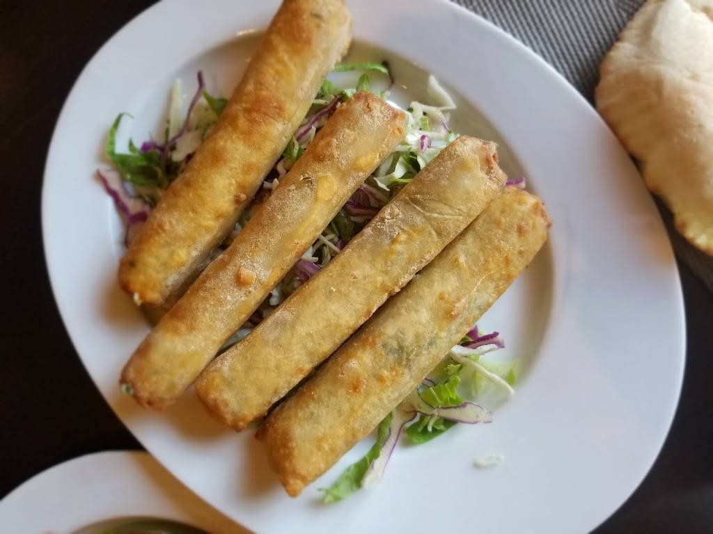 Restaurant Beroya | restaurant | 3455 Boulevard Saint-Martin O, Laval, QC H7T 1A2, Canada | 4506812020 OR +1 450-681-2020