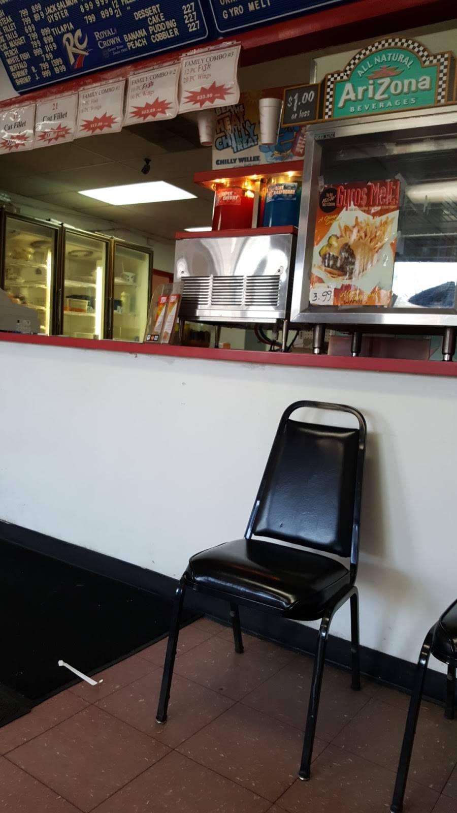 J J Fish & Chicken | restaurant | 1220 Richards St B, Joliet, IL 60433, USA | 8157269129 OR +1 815-726-9129