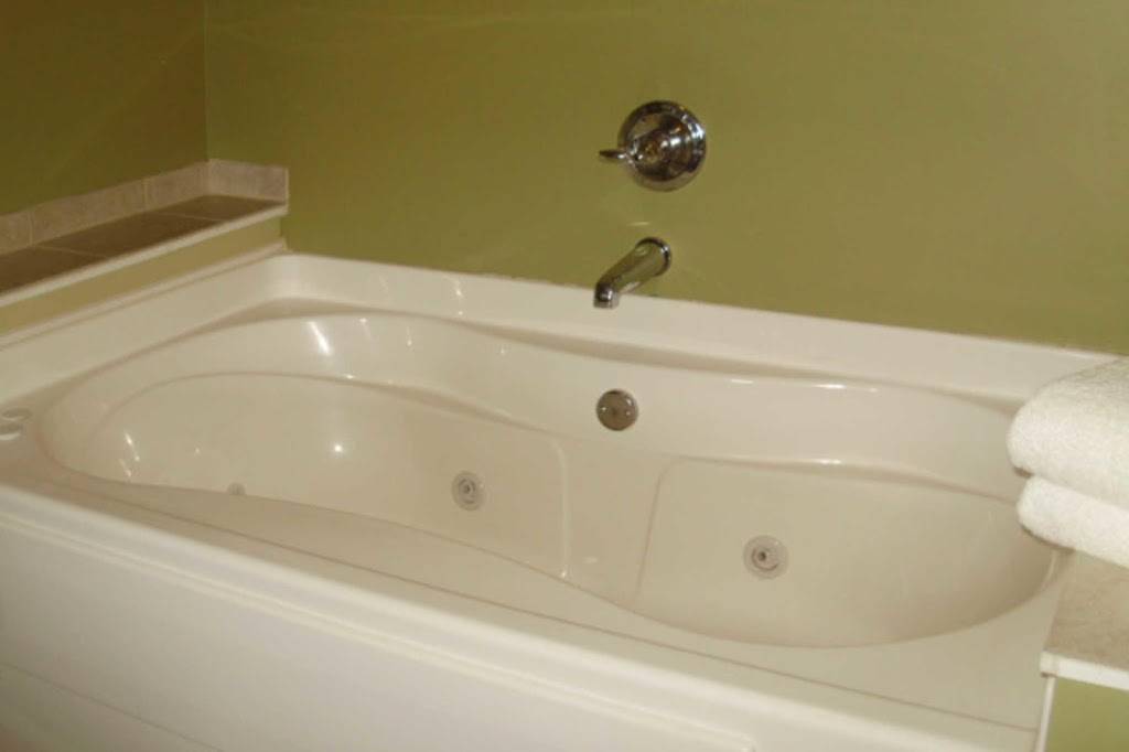 Quality Inn & Suites | restaurant | 204 Struthers St, Warren, PA 16365, USA | 8147238881 OR +1 814-723-8881