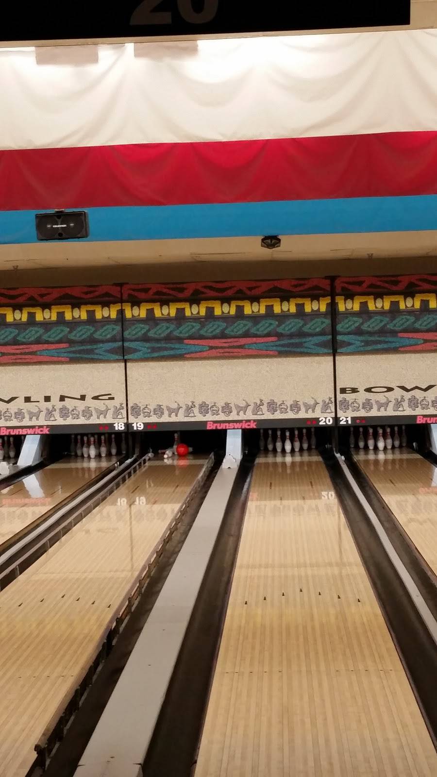 Village Bowl | restaurant | N86W18330 Main St, Menomonee Falls, WI 53051, USA | 2622551580 OR +1 262-255-1580