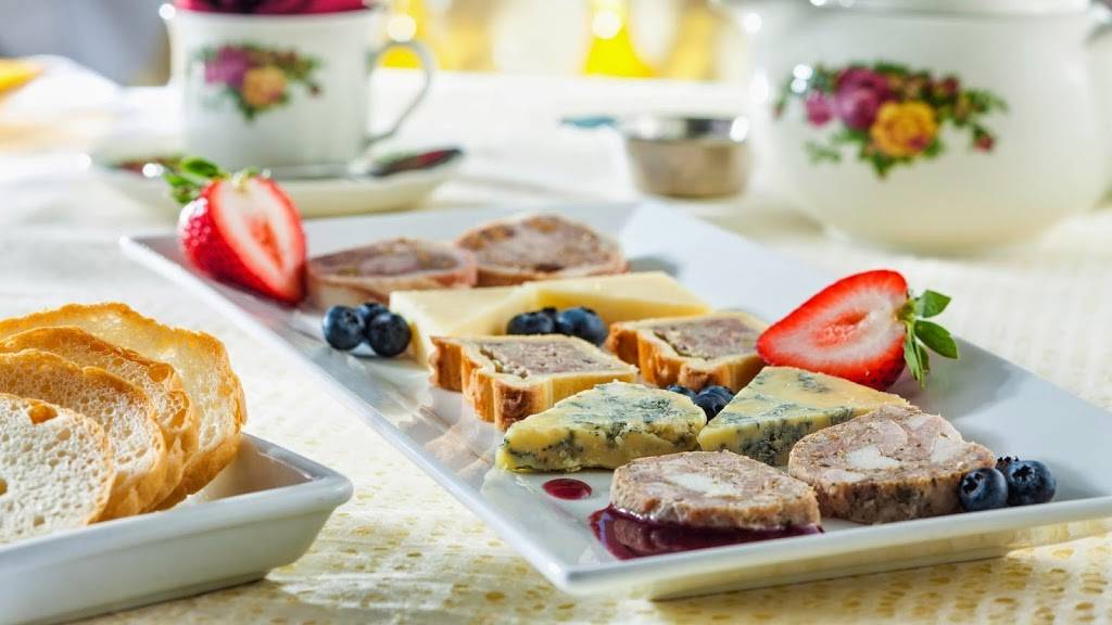 Garden View Tea Room | cafe | 4401 Floridian Way, Orlando, FL 32830, USA | 4079393463 OR +1 407-939-3463