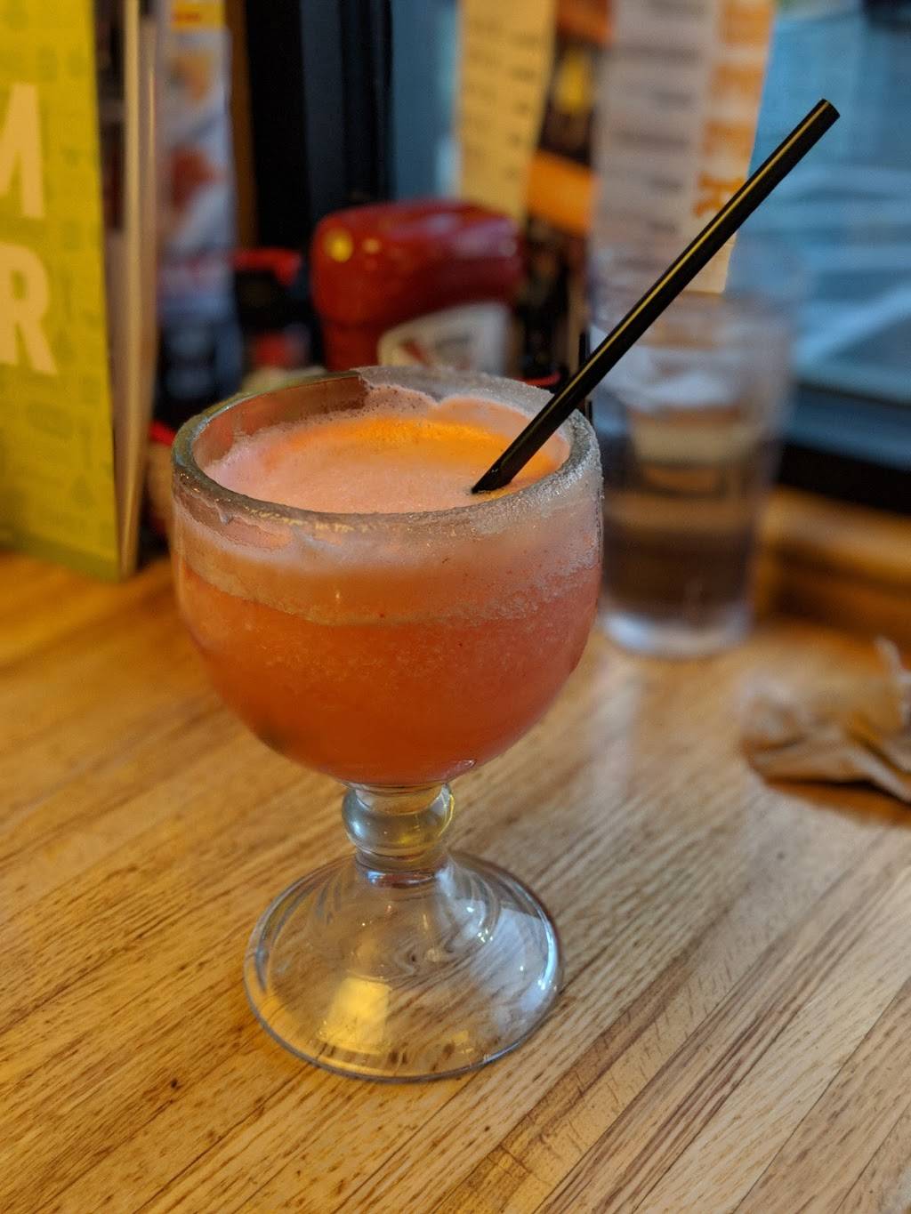 Applebees Grill + Bar | restaurant | 5880 W Peoria Ave, Glendale, AZ 85302, USA | 6238783500 OR +1 623-878-3500