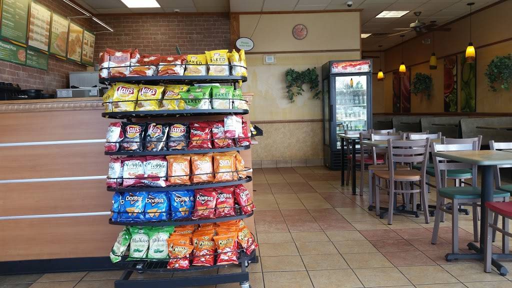 Subway | meal takeaway | 820 B South, Rte 291, Liberty, MO 64068, USA | 8164070800 OR +1 816-407-0800