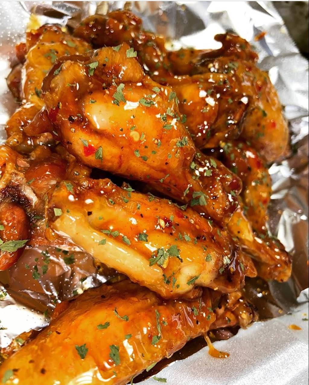 SmoQe Signals BBQ | restaurant | 3208B Gallatin Pike, Nashville, TN 37216, USA | 6159537077 OR +1 615-953-7077