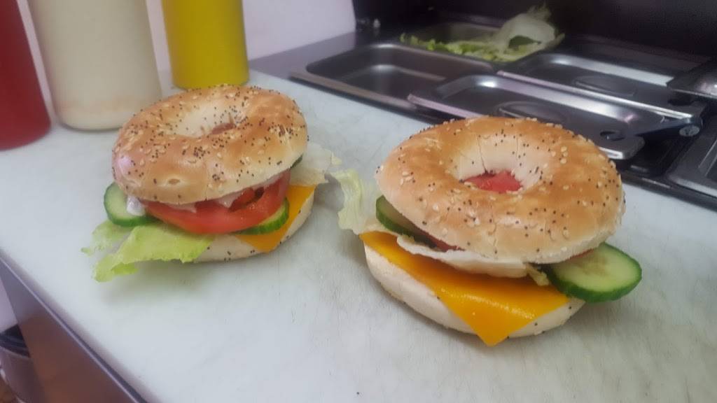 MAYMOS FRY | restaurant | 420 Elizabeth St, London, ON N5W 3R7, Canada | 5194940079 OR +1 519-494-0079