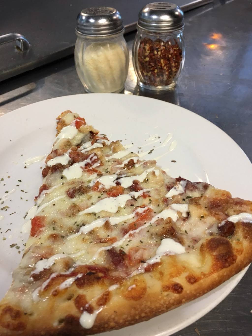 TJs Take & Bake Pizza | restaurant | 35 Main St, Hilton Head Island, SC 29926, USA | 8436812900 OR +1 843-681-2900