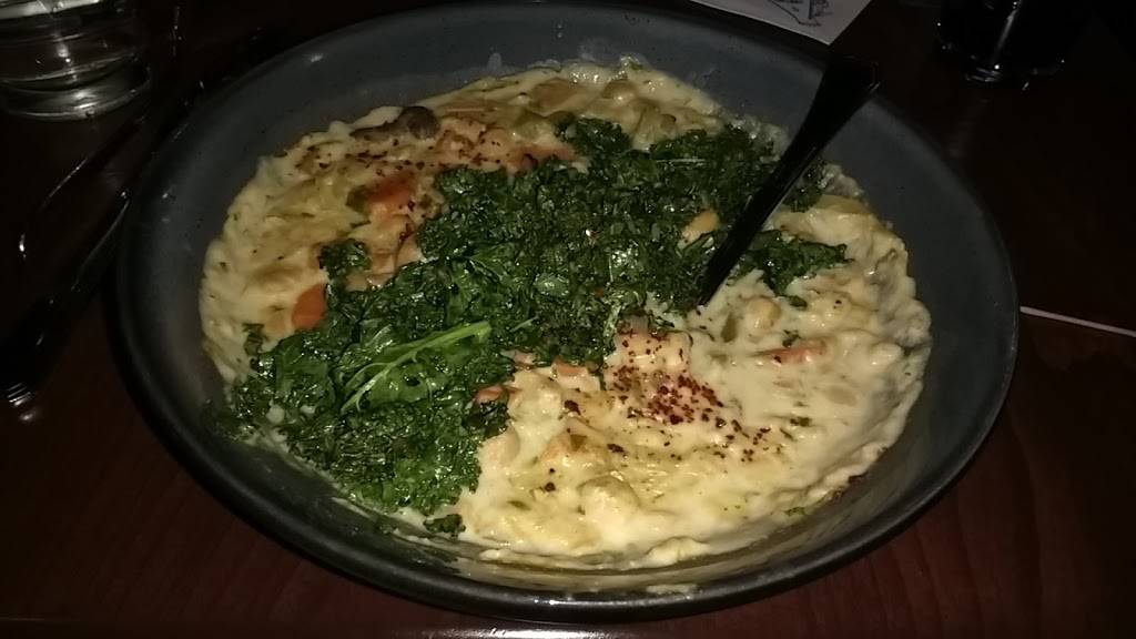 Whiskers | restaurant | 200 W Park Ave, State College, PA 16803, USA | 8148658580 OR +1 814-865-8580