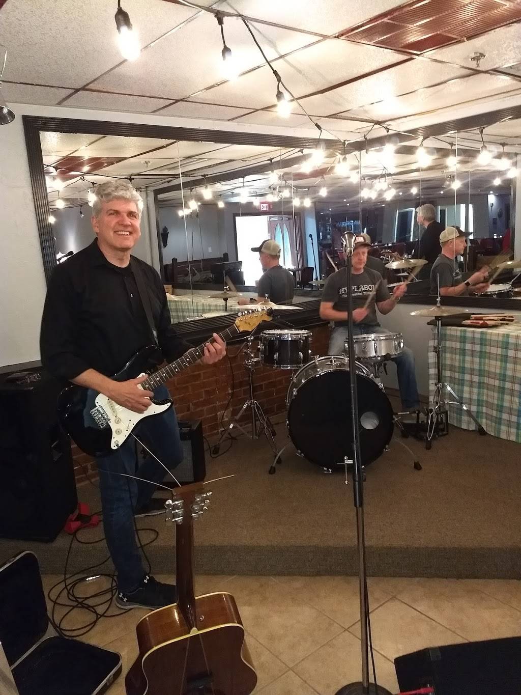 The Buckeye Room Bar and Grill | restaurant | 3300 Buckeye Rd G64, Atlanta, GA 30341, USA | 6783955710 OR +1 678-395-5710