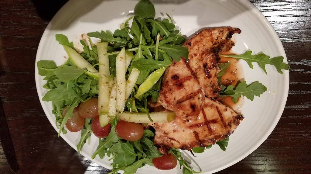 Carrabbas Italian Grill | restaurant | 1645 Niagara Falls Blvd, Amherst, NY 14228, USA | 7168335003 OR +1 716-833-5003