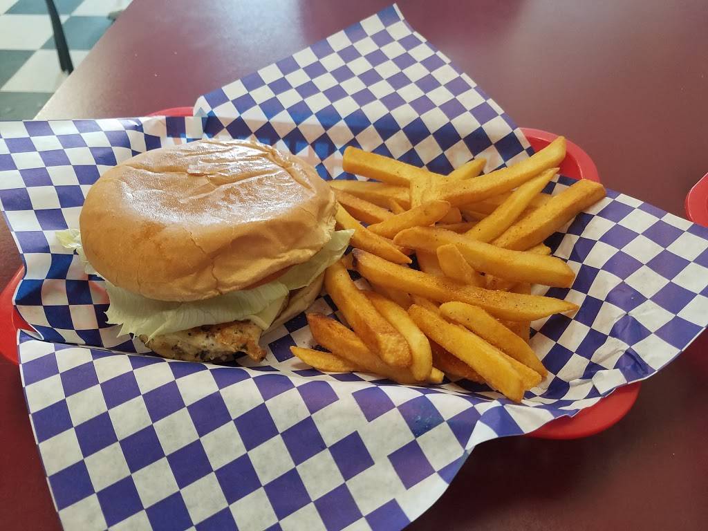 Bos Spuds & Burgers | meal takeaway | 12895 Josey Ln, Farmers Branch, TX 75234, USA | 9722437783 OR +1 972-243-7783
