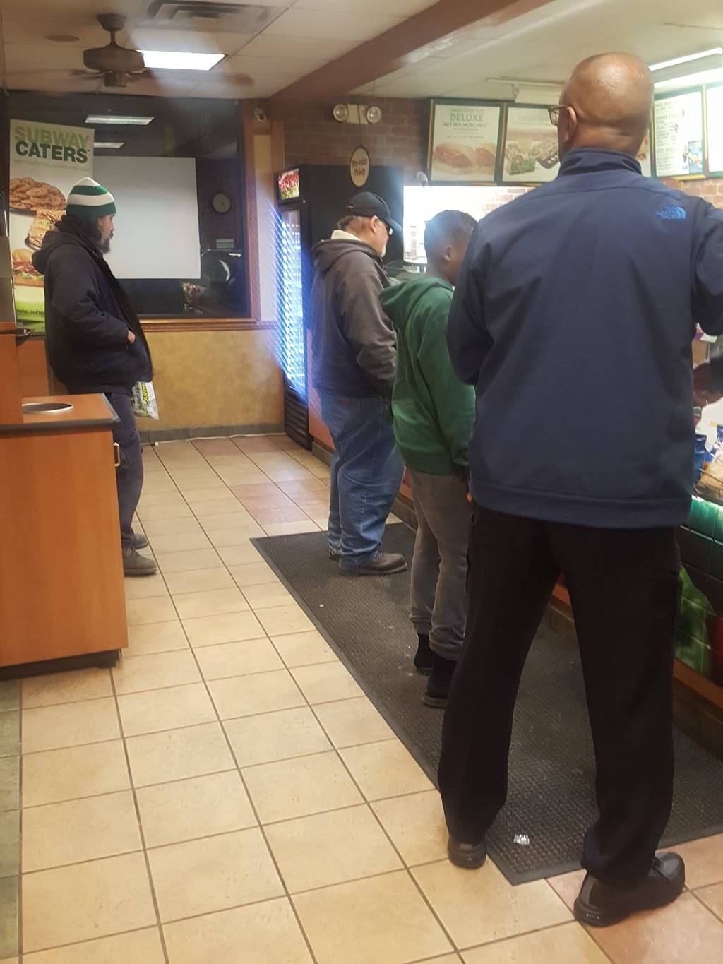 Subway | restaurant | 25575 Aurora Rd, Bedford Heights, OH 44146, USA | 4403742600 OR +1 440-374-2600