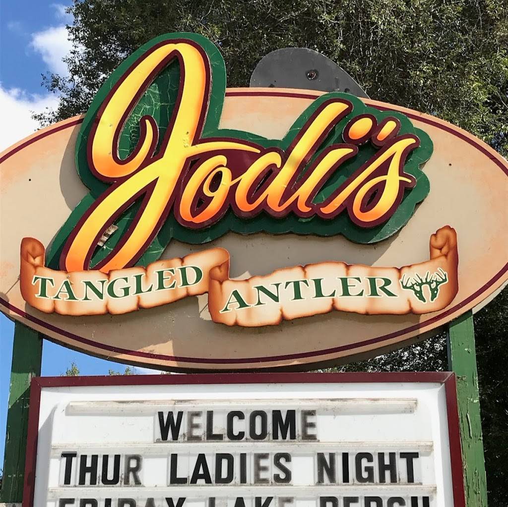 Jodis Tangled Antler | restaurant | 15015 US-31, Beulah, MI 49617, USA | 2313252480 OR +1 231-325-2480