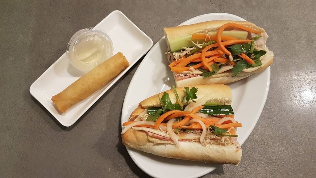 Sandwiches Cao Lanh | restaurant | 2651 Rue Ontario E, Montréal, QC H2K 1X1, Canada | 5145236334 OR +1 514-523-6334