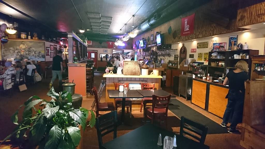 Downhill Grill | restaurant | 74 Main St, Saranac Lake, NY 12983, USA | 5188913663 OR +1 518-891-3663