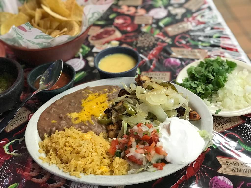 Chelinos Mexican Restaurant | restaurant | 1605 N Meridian Ave, Oklahoma City, OK 73127, USA | 4059475611 OR +1 405-947-5611
