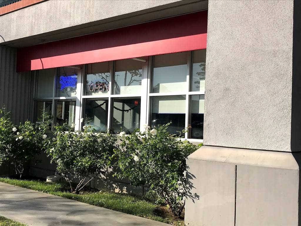 Dukes Cafe | restaurant | 23030 Eastpark Dr, Yorba Linda, CA 92887, USA | 7142833345 OR +1 714-283-3345