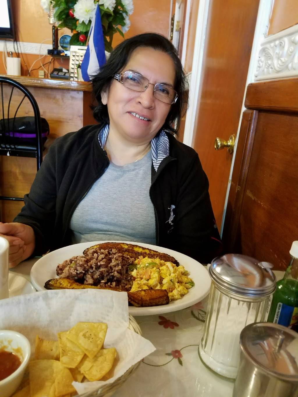 Las Perlas | restaurant | 16008 46th Ave, Flushing, NY 11358, USA | 7188867363 OR +1 718-886-7363