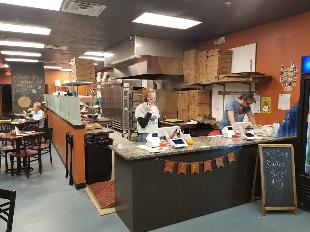 Zippoz Pizza | meal delivery | 3950 S US Hwy 17 92 #1024, Casselberry, FL 32707, USA | 4079605209 OR +1 407-960-5209