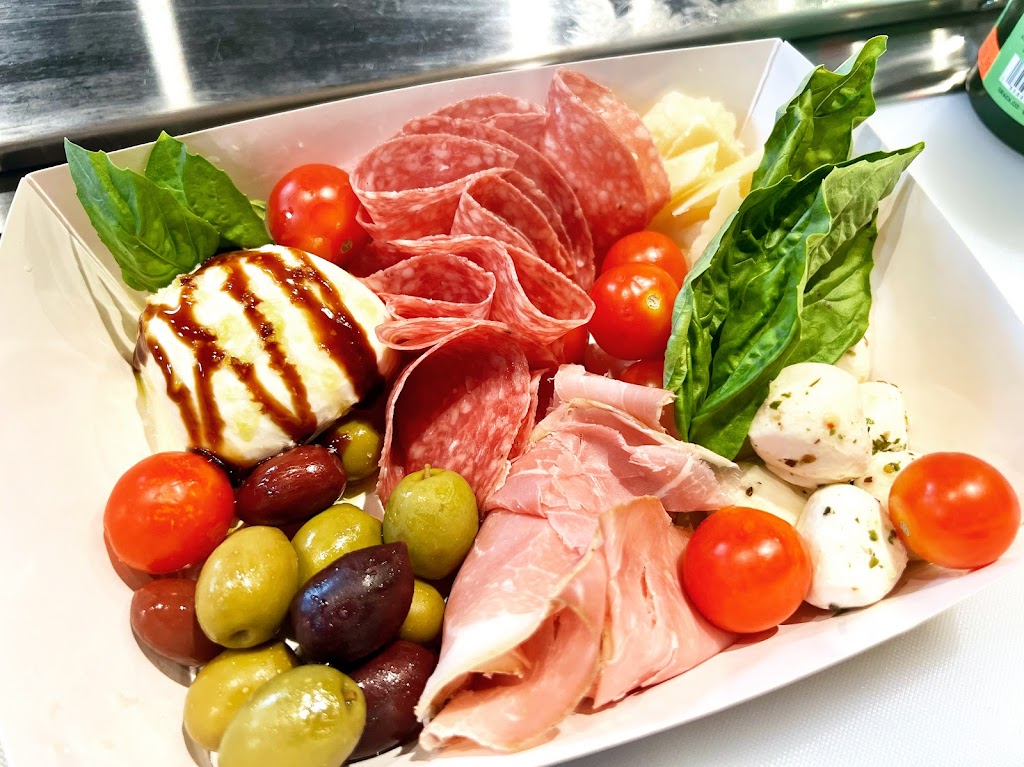 Pantry | restaurant | 116 E Broad St, Quakertown, PA 18951, USA | 2677720846 OR +1 267-772-0846