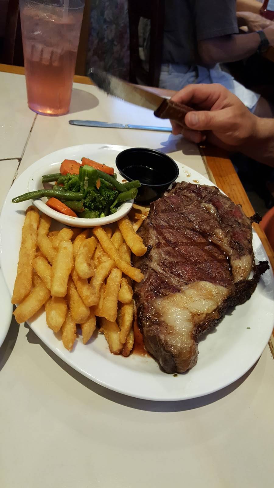 Castaway Waterfront Restaurant & Sushi Bar | restaurant | 1406 Ocean View Ave, Marathon, FL 33050, USA | 3057436247 OR +1 305-743-6247