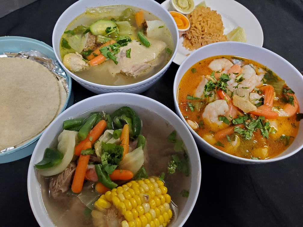 Angels Kitchen Mexican Restaurant | restaurant | 2005 3 Mile Rd #1700, Mission, TX 78573, USA | 9565985569 OR +1 956-598-5569