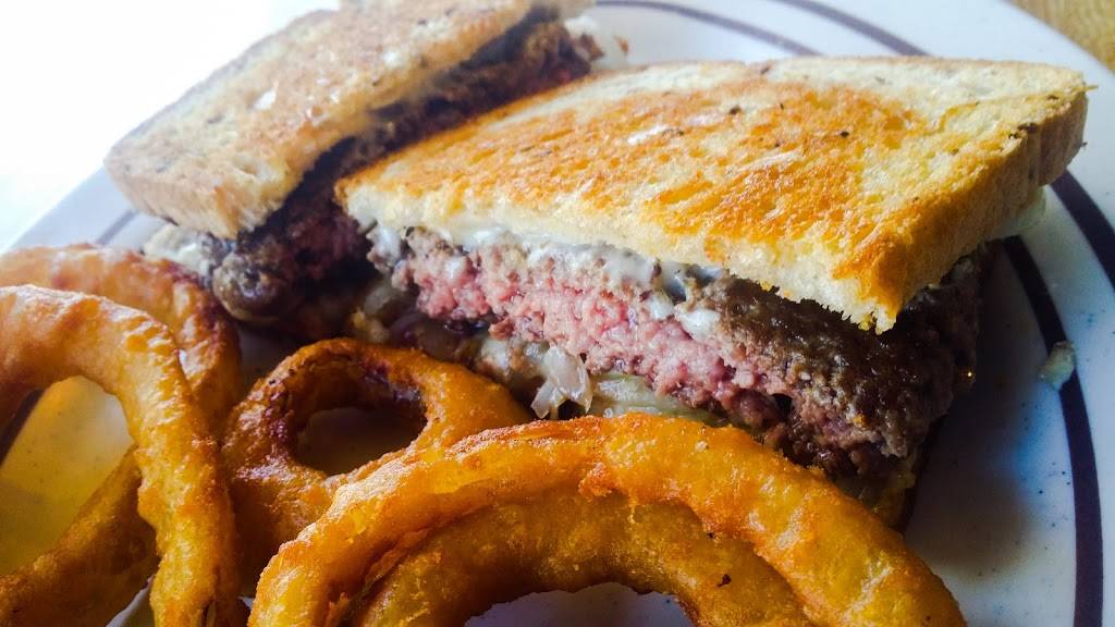 Colonial Room Restaurant | restaurant | 105 E 1st St, Sanford, FL 32771, USA | 4073232999 OR +1 407-323-2999