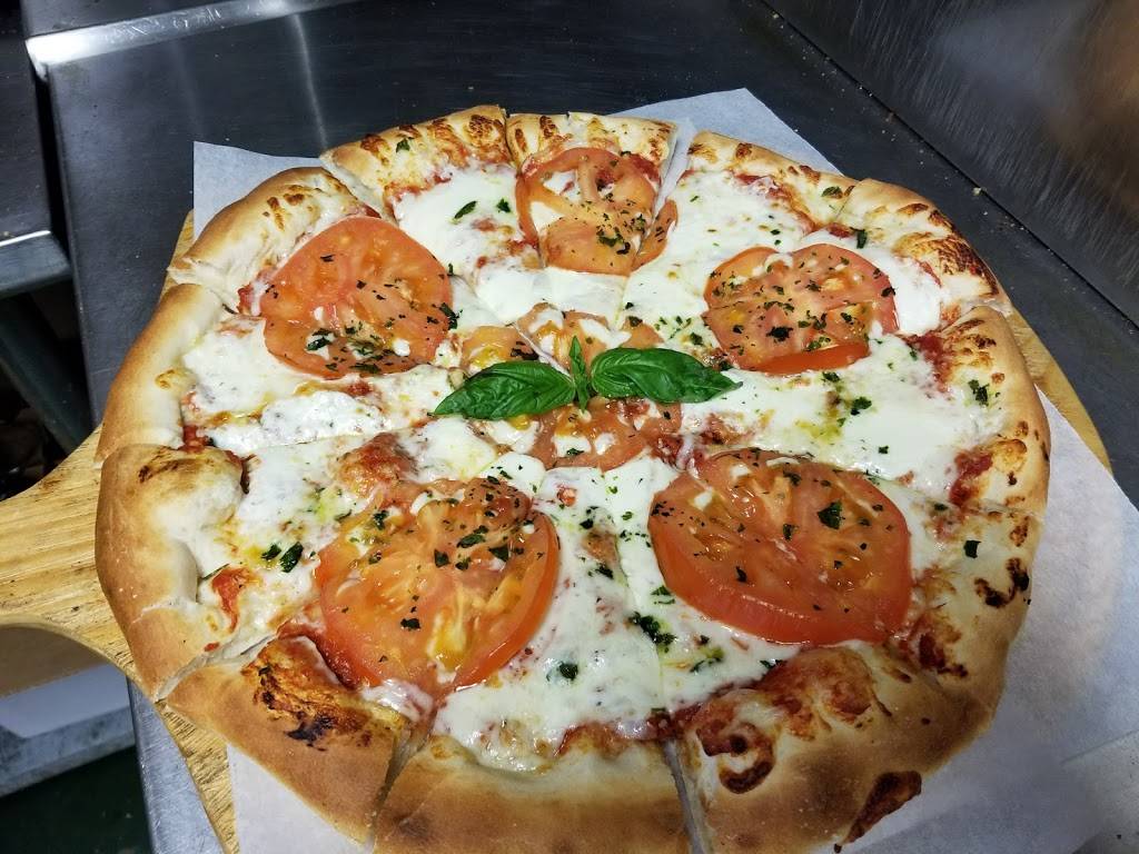 Perennial Vineyards | restaurant | 11877 Poorman St SW, Navarre, OH 44662, USA | 3308323677 OR +1 330-832-3677