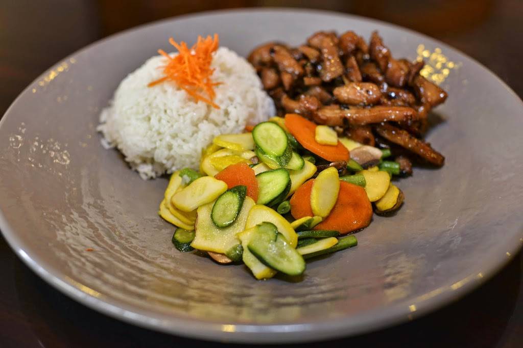 533 Viet Fusion | meal takeaway | 1775 E Palm Canyon Dr Suite 625, Palm Springs, CA 92264, USA | 7607786595 OR +1 760-778-6595