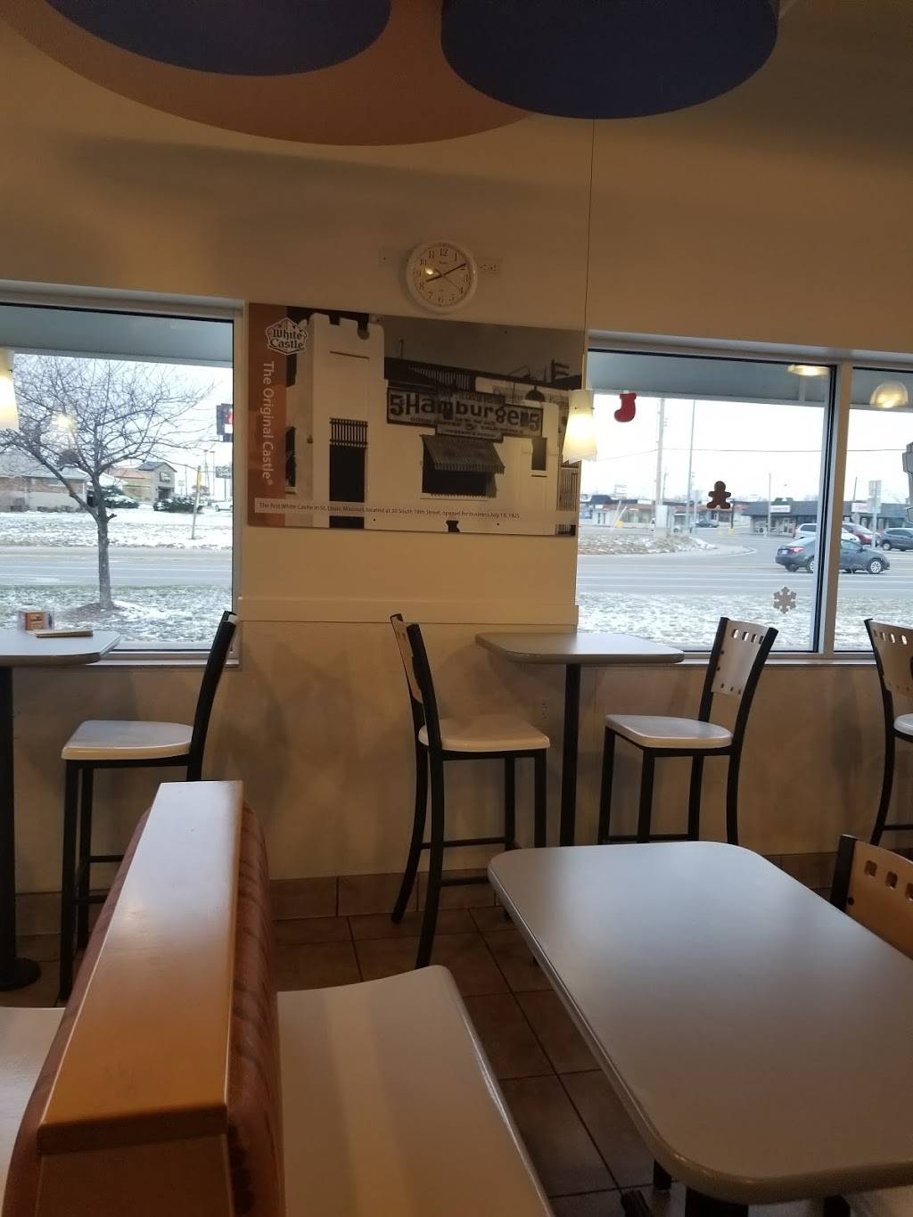 White Castle | restaurant | 5615 Lindbergh Blvd, St. Louis, MO 63123, USA | 3148422733 OR +1 314-842-2733