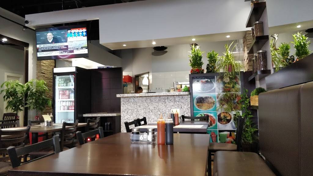 PHO XL | restaurant | 6990 Financial Drive #1G2, Mississauga, ON L5N 8J4, Canada | 9058138338 OR +1 905-813-8338