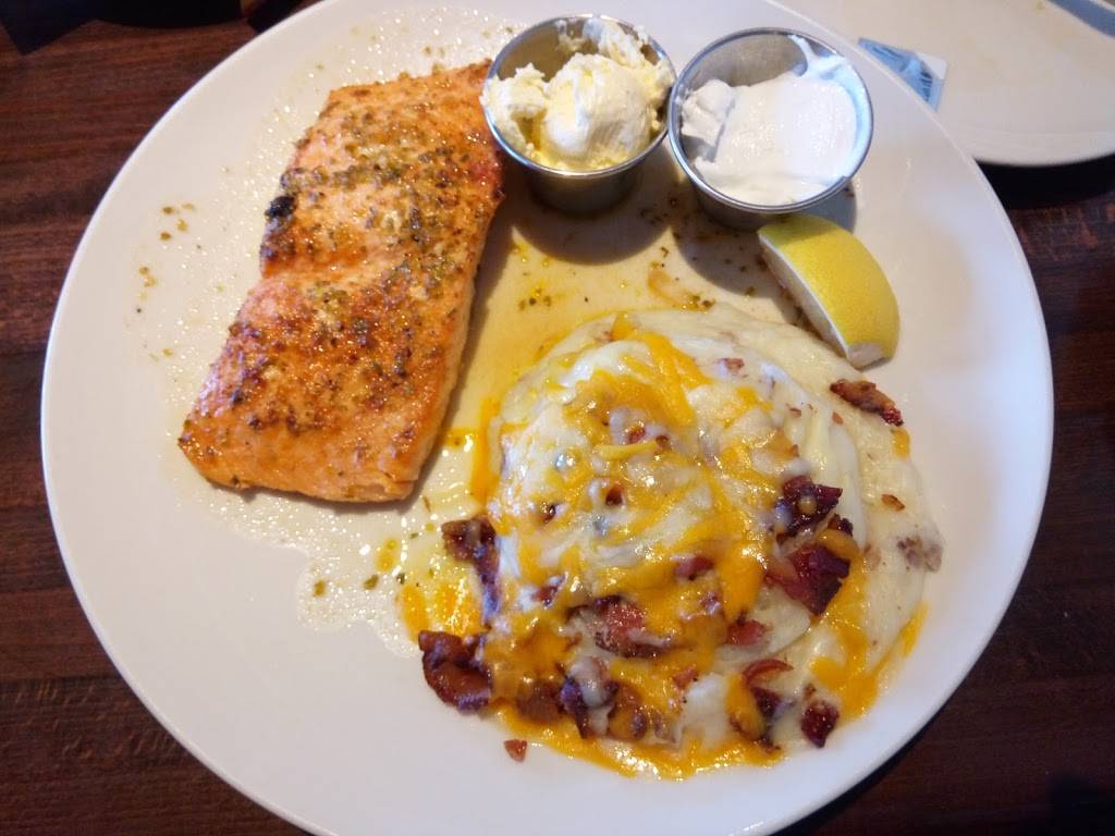 Christos New City Grill | restaurant | 3291 Teal Rd, Lafayette, IN 47905, USA | 7654746618 OR +1 765-474-6618