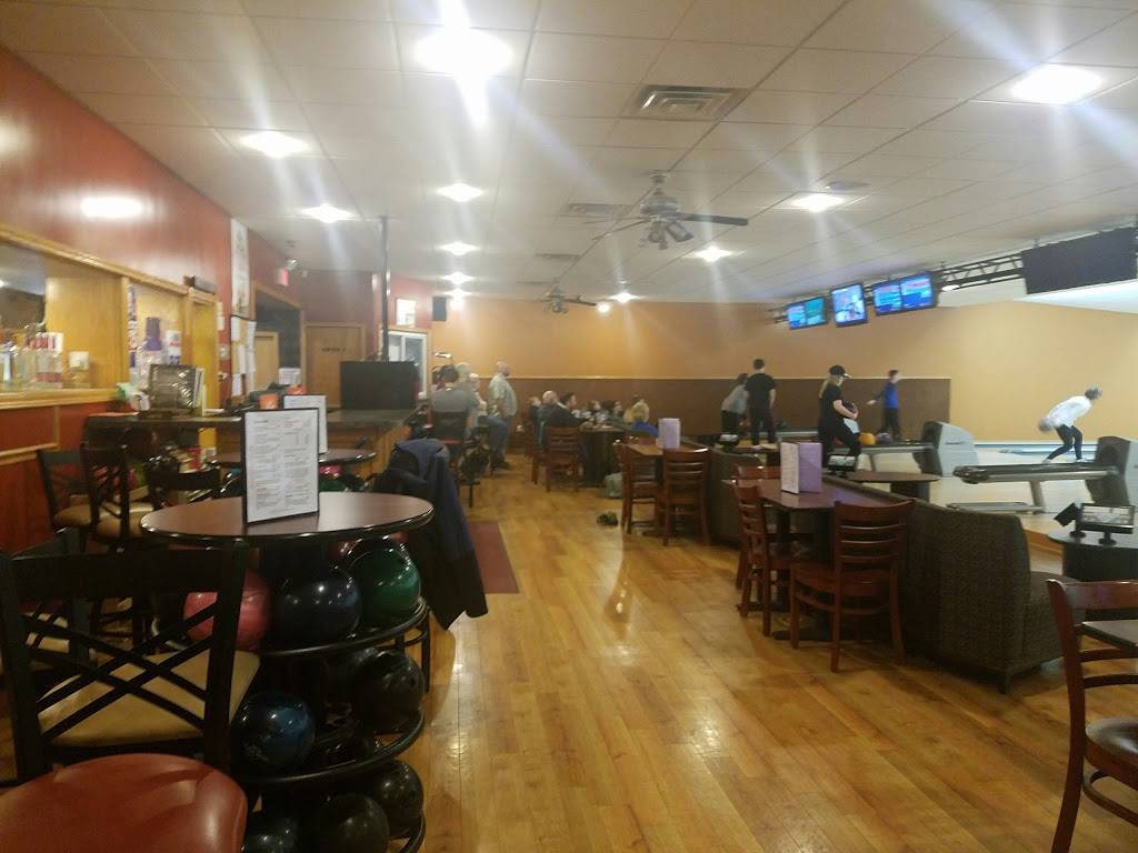 Spare Time Bowling Center | restaurant | 2850 William St, Cheektowaga, NY 14227, USA | 7168938930 OR +1 716-893-8930