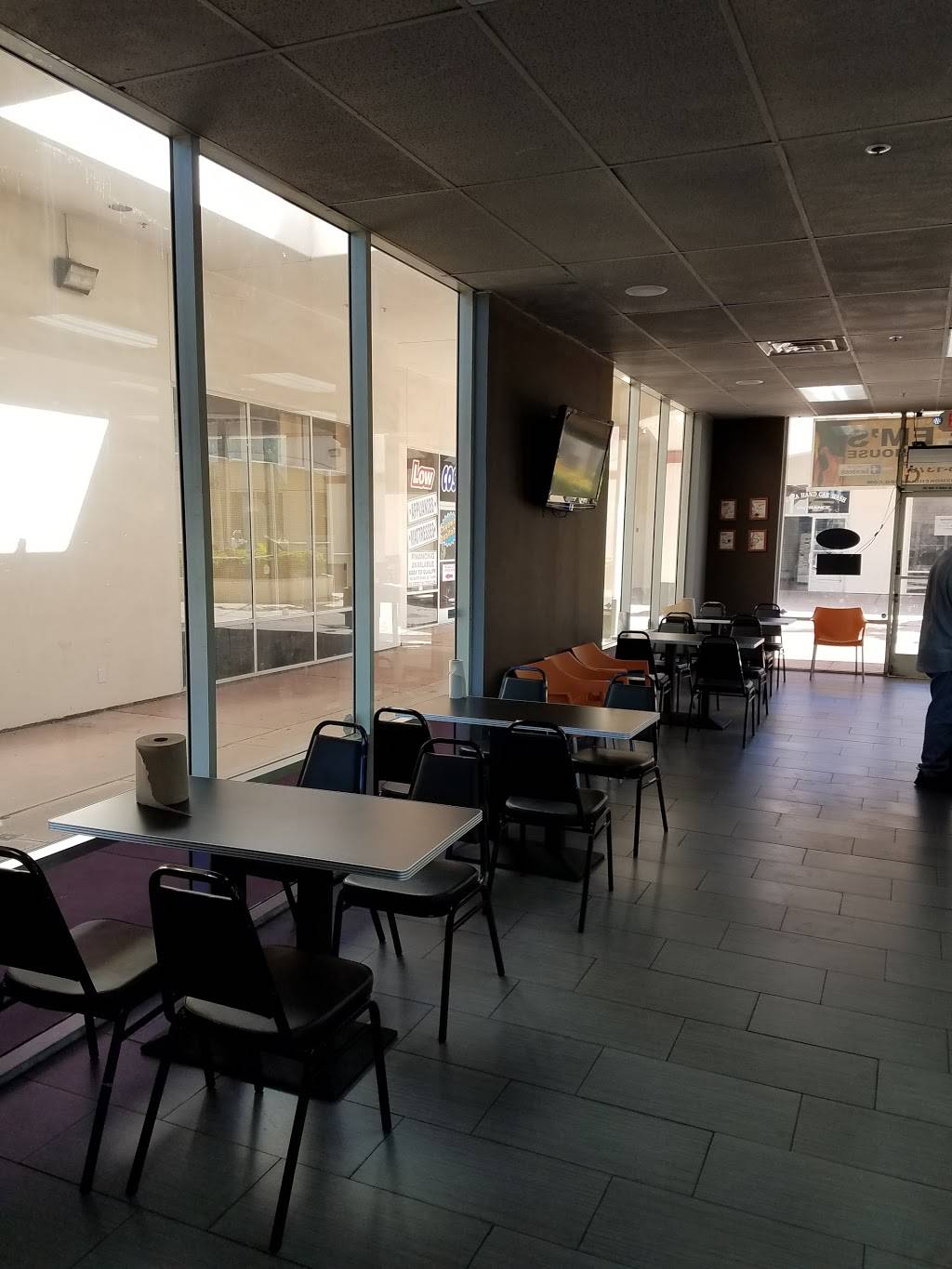 Uncle Ems Southern Smokehouse | restaurant | 23100 Alessandro Blvd Suite G, Moreno Valley, CA 92553, USA | 9518881370 OR +1 951-888-1370