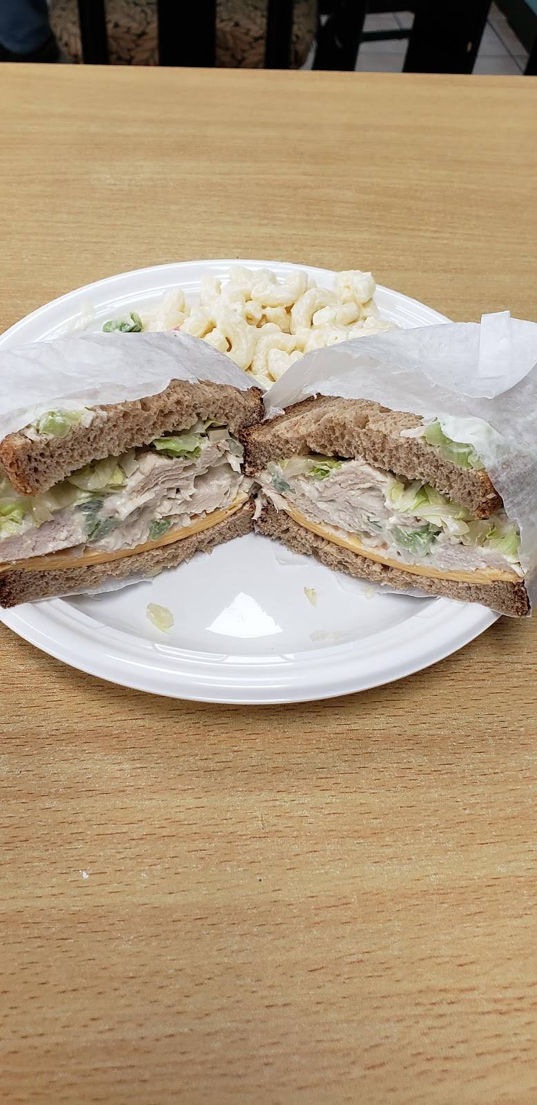 Grace Deli | restaurant | 77 Howells Rd, Bay Shore, NY 11706, USA | 6316474140 OR +1 631-647-4140