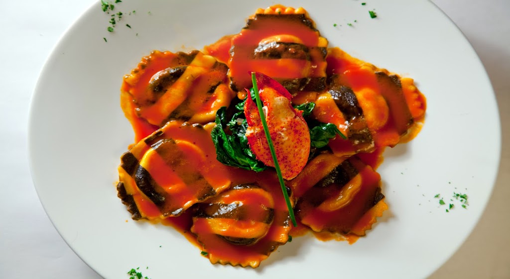 Crowne Pointe Hotel & Spa | restaurant | 82 Bradford St, Provincetown, MA 02657, USA | 5084876767 OR +1 508-487-6767