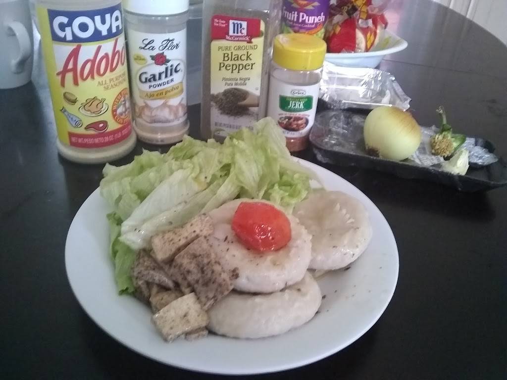 Tropical Breeze Jamaican Kitchen | restaurant | 423 Campbell Ave, West Haven, CT 06516, USA | 2039317115 OR +1 203-931-7115