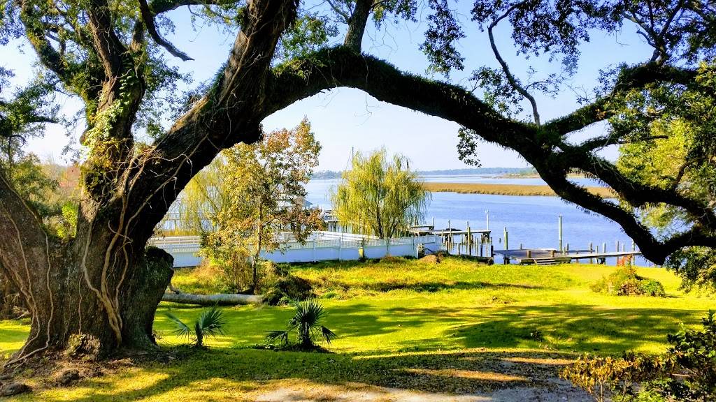 Aunt Jennys Catfish Restaurant | restaurant | 1217 Washington Ave, Ocean Springs, MS 39564, USA | 2288759201 OR +1 228-875-9201