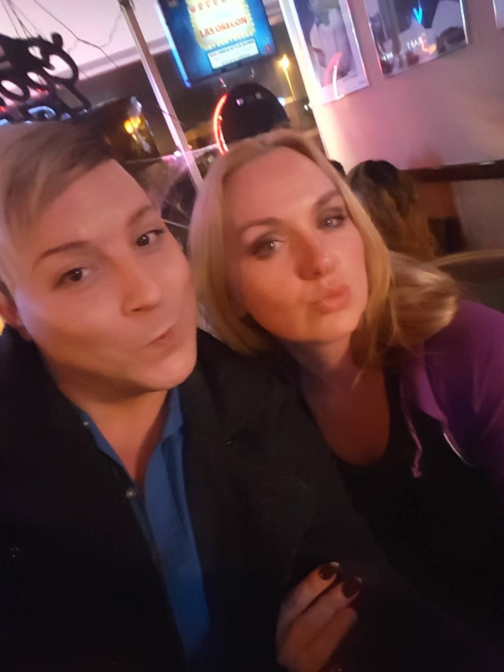 Giorgios Bar & Grill | restaurant | 3866 Center St NE, Salem, OR 97301, USA | 5033632888 OR +1 503-363-2888